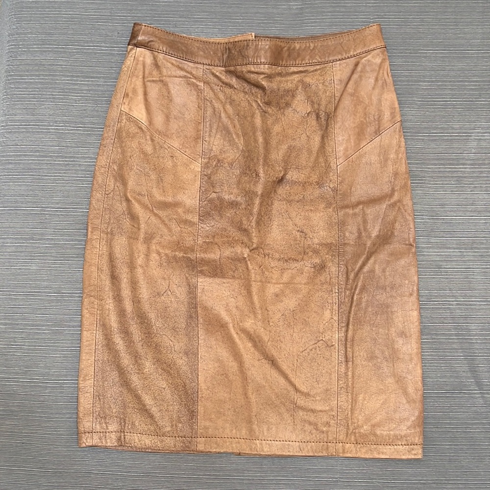 **JUNIOR LEATHER SKIRT WITH LINING~SZ 9/10